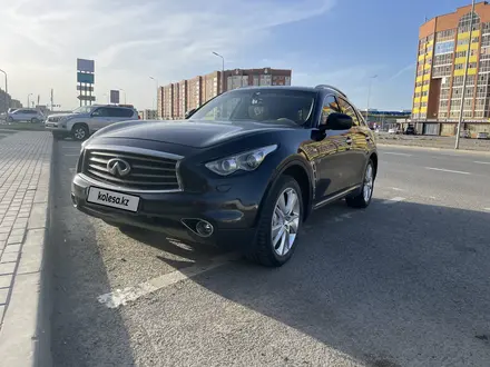 Infiniti QX70 2015 года за 12 300 000 тг. в Актобе – фото 2