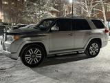 Toyota 4Runner 2012 годаүшін15 500 000 тг. в Астана – фото 2