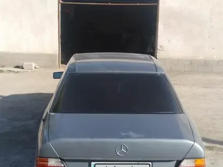 Mercedes-Benz E 230 1991 года за 2 450 000 тг. в Шолаккорган – фото 2