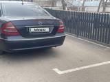 Mercedes-Benz E 320 2003 годаfor4 600 000 тг. в Караганда – фото 3