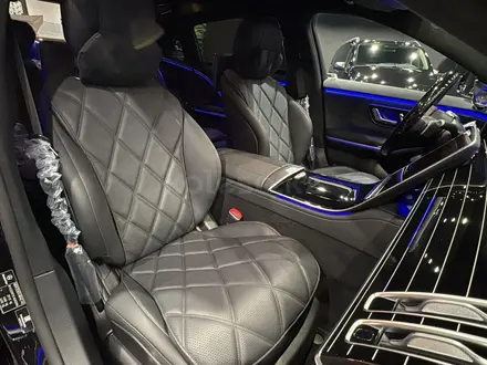 Mercedes-Maybach S 580 4MATIC 2025 года за 153 000 000 тг. в Шымкент – фото 17