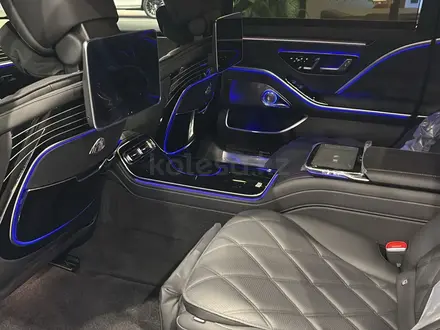 Mercedes-Maybach S 580 4MATIC 2025 года за 153 000 000 тг. в Шымкент – фото 14