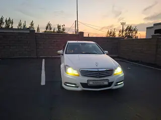 Mercedes-Benz C 180