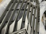 Решетка радиатора Lexus RX 16-19 верхняя за 65 000 тг. в Алматы – фото 2