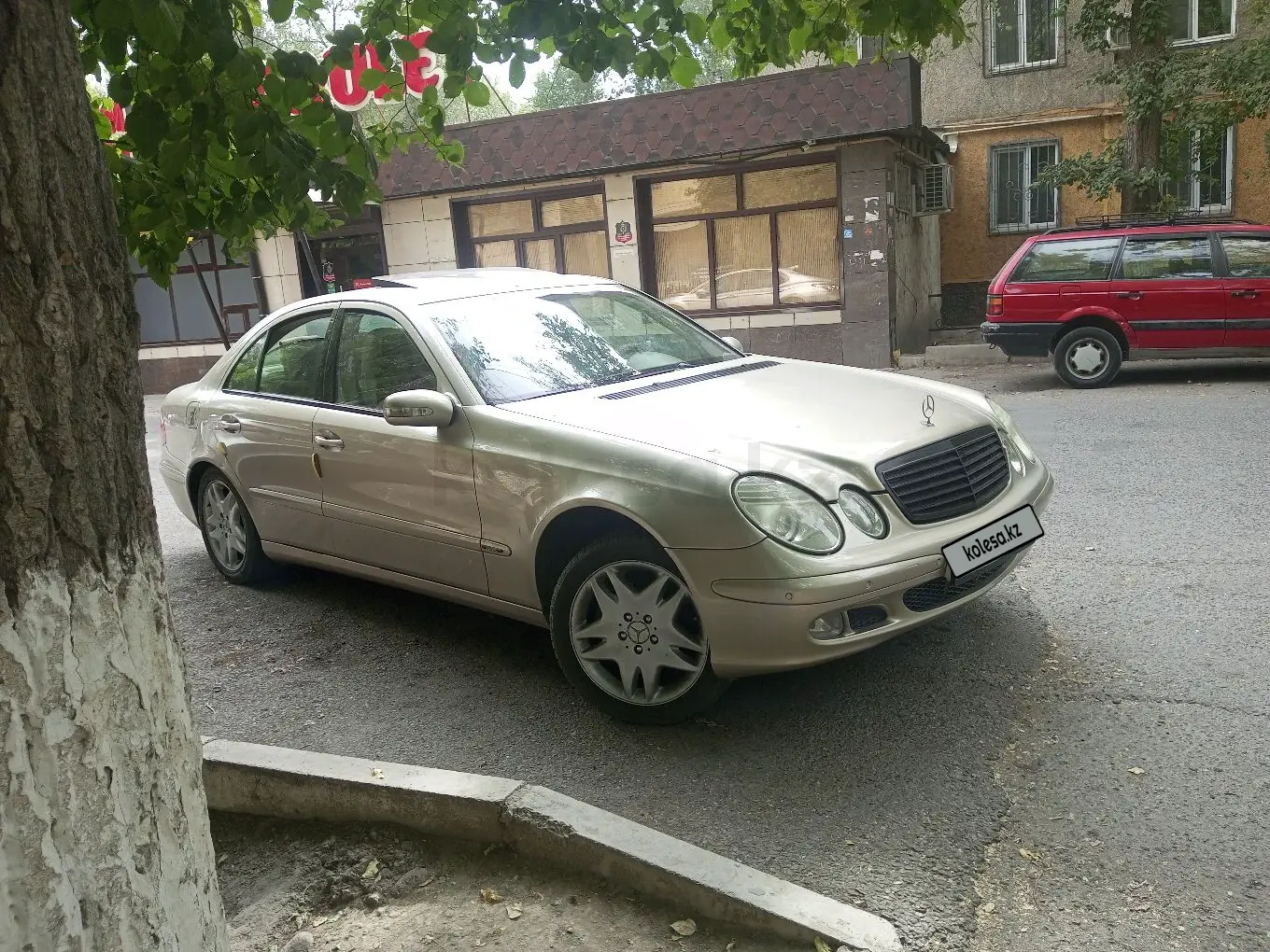 Mercedes-Benz E-Class, 2002