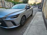 Lexus RX 350 2023 года за 45 000 000 тг. в Алматы – фото 3
