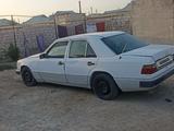 Mercedes-Benz E 260 1991 годаүшін480 000 тг. в Актау – фото 2