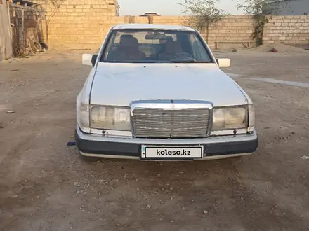 Mercedes-Benz E 260 1991 года за 480 000 тг. в Актау