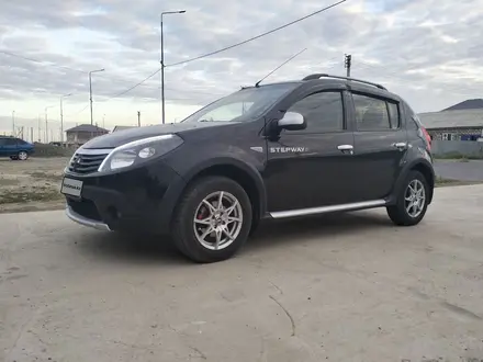 Renault Sandero Stepway 2013 года за 3 900 000 тг. в Атырау