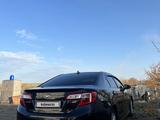 Toyota Camry 2014 года за 4 400 000 тг. в Уральск – фото 3
