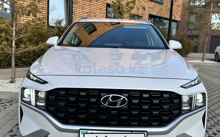 Hyundai Santa Fe 2021 годаүшін14 200 000 тг. в Алматы
