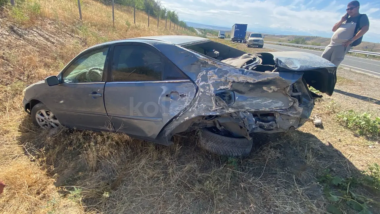 Toyota Camry, 2004