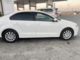 Volkswagen Jetta 2014 года за 3 400 000 тг. в Атырау – фото 3