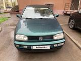 Volkswagen Golf 1996 года за 2 500 000 тг. в Алматы – фото 2