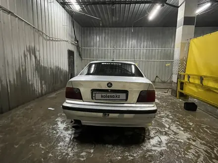 BMW 318 1992 года за 800 000 тг. в Шу – фото 3