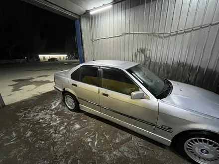 BMW 318 1992 года за 800 000 тг. в Шу – фото 4