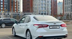 Toyota Camry 2019 года за 17 700 000 тг. в Астана – фото 4