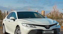 Toyota Camry 2019 года за 17 700 000 тг. в Астана – фото 2