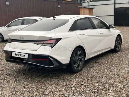 Hyundai Elantra 2025 года за 7 700 000 тг. в Алматы – фото 11