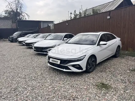 Hyundai Elantra 2025 года за 7 700 000 тг. в Алматы – фото 14