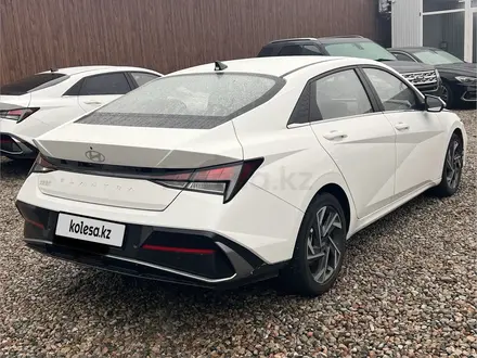 Hyundai Elantra 2025 года за 7 700 000 тг. в Алматы – фото 7