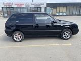 Volkswagen Golf 1996 года за 1 700 000 тг. в Актобе – фото 2