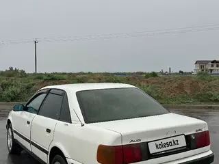 Audi 100