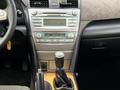 Toyota Camry 2006 годаfor4 890 000 тг. в Актобе – фото 7