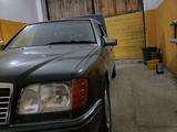 Mercedes-Benz E 200 1993 годаүшін2 000 000 тг. в Усть-Каменогорск – фото 2