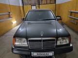 Mercedes-Benz E 200 1993 годаүшін2 000 000 тг. в Усть-Каменогорск – фото 4