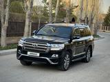 Toyota Land Cruiser 2018 года за 34 800 000 тг. в Астана