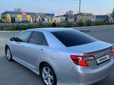 Toyota Camry 2013 года за 10 300 000 тг. в Уральск – фото 4