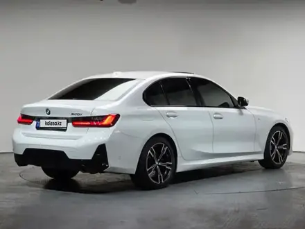 BMW 320 2024 года за 21 850 000 тг. в Алматы – фото 2