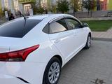 Hyundai Accent 2022 года за 7 900 000 тг. в Актобе – фото 3