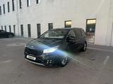 Kia Carnival 2015 года за 11 000 000 тг. в Алматы – фото 2