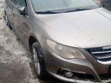 Volkswagen Passat 2010 года за 3 000 000 тг. в Астана – фото 2