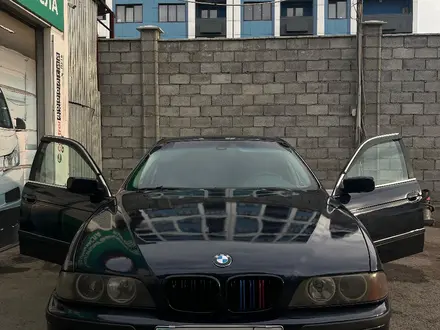 BMW 528 1999 года за 2 500 000 тг. в Алматы – фото 12