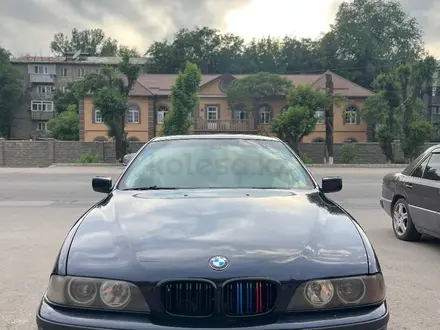 BMW 528 1999 года за 2 500 000 тг. в Алматы – фото 2