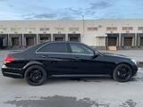 Mercedes-Benz E 400 2015 года за 13 200 000 тг. в Караганда – фото 4