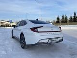 Hyundai Sonata 2023 годаfor14 400 000 тг. в Астана – фото 5