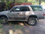 Toyota Hilux Surf 1999 годаүшін2 700 000 тг. в Алматы – фото 2