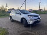 Toyota RAV4 2018 годаүшін13 000 000 тг. в Уральск – фото 2