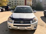 Toyota RAV4 2010 года за 7 850 000 тг. в Кокшетау