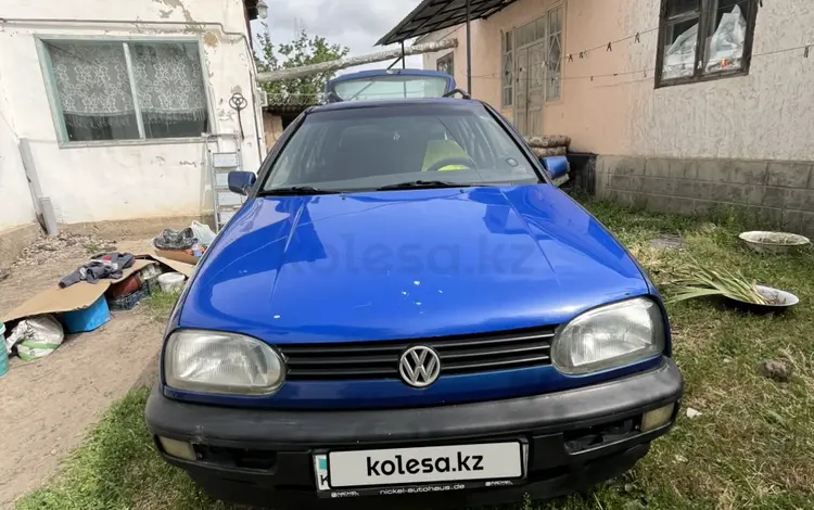 Volkswagen Golf 1994 года за 900 000 тг. в Алматы