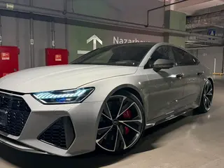 Audi rs7, 2021