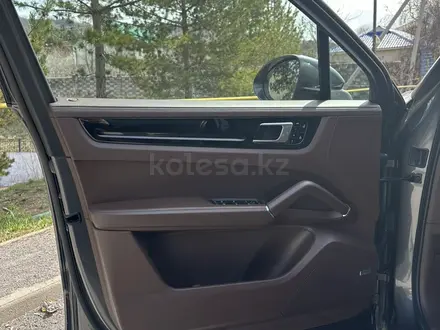 Porsche Cayenne 2019 года за 42 000 000 тг. в Алматы – фото 10