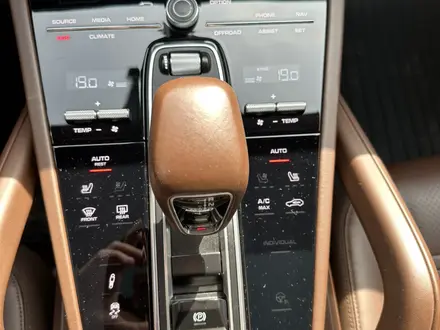Porsche Cayenne 2019 года за 42 000 000 тг. в Алматы – фото 15
