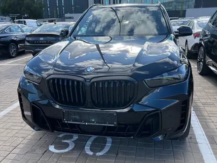 BMW X5 2024 года за 78 000 000 тг. в Астана