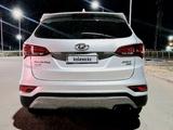 Hyundai Santa Fe 2016 годаүшін7 000 000 тг. в Актау – фото 5