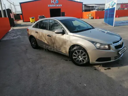 Chevrolet Cruze 2010 года за 4 000 000 тг. в Павлодар – фото 2